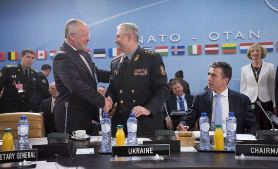 NATO defense ministers gather in Brussels, Belgium, June 3, 2014, their first meeting since the crisis in Ukraine and Russia's military occupation and annexation of Crimea. (Photo: Pablo Martinez Monsivais–Pool/Getty Images)