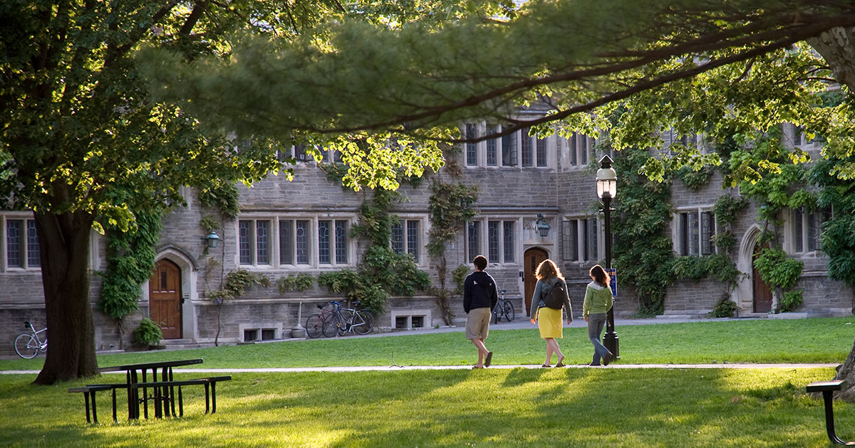 Are Colleges Fulfilling the Promise of Social Mobility?