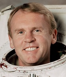 Andrew Thomas