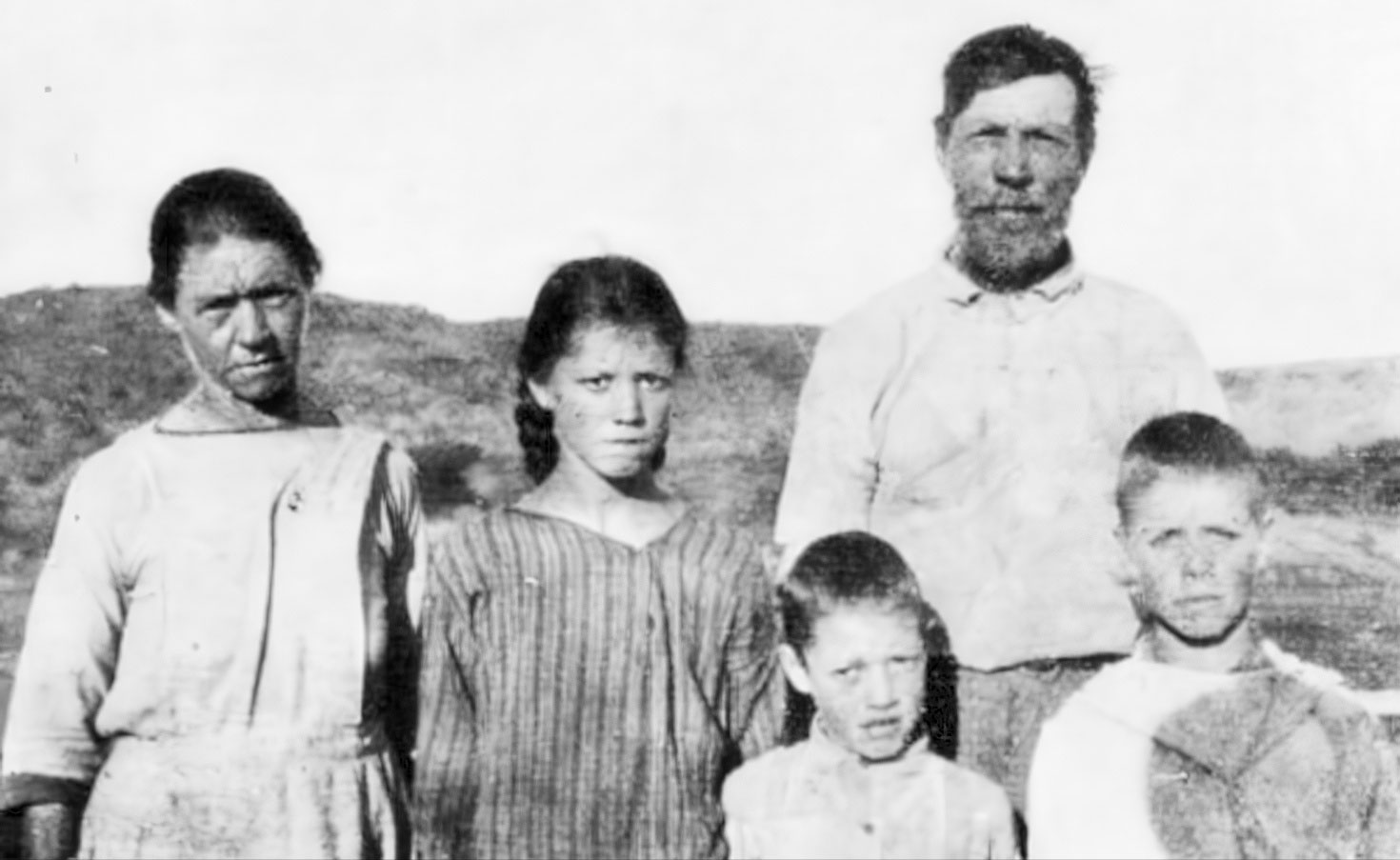 Family portrait, photograph from The Poor White Problem in South Africa. (Carnegie Archive at Columbia University) 