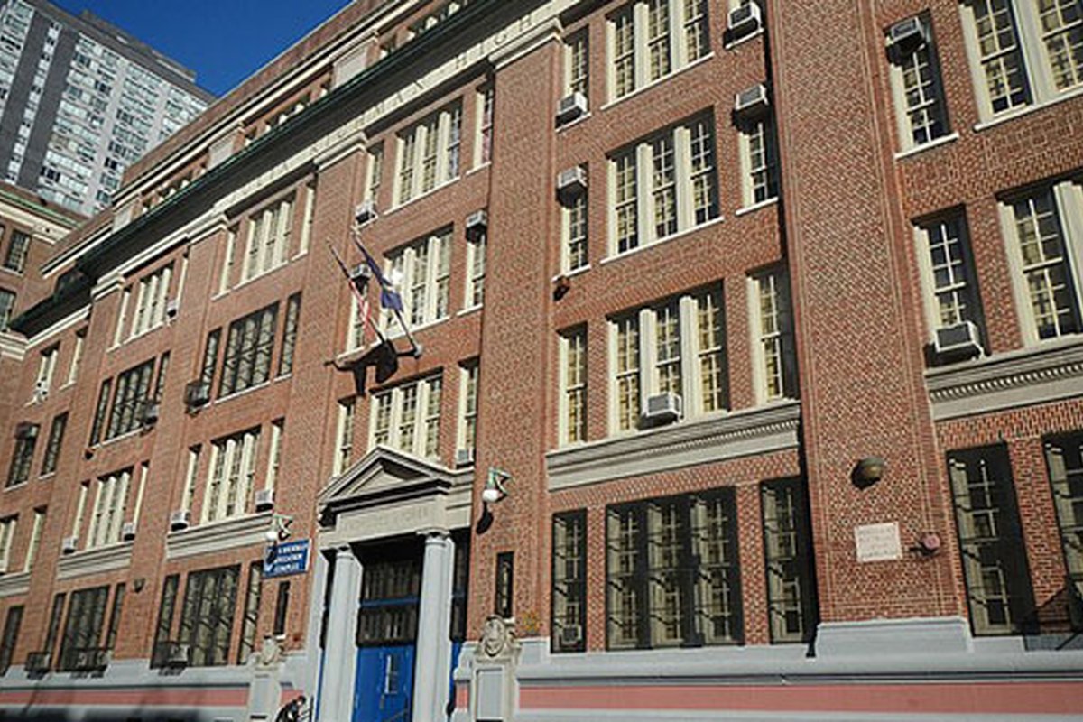 Juilia Richman Education Complex in Manhattan — a member of the New Century High Schools Consortium – was considered a successful example of the small-schools movement as urban districts moved away from large, factory-like high schools.
